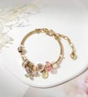Pulsera con dijes